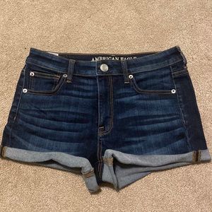 AE HIGH-RISE SHORT SHORTS